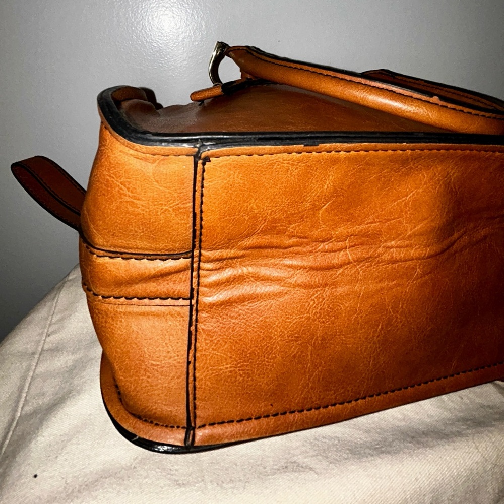 London Fog Tan Leather Tote with Gold Accents and crossbody strap. - Picture 7 of 10
